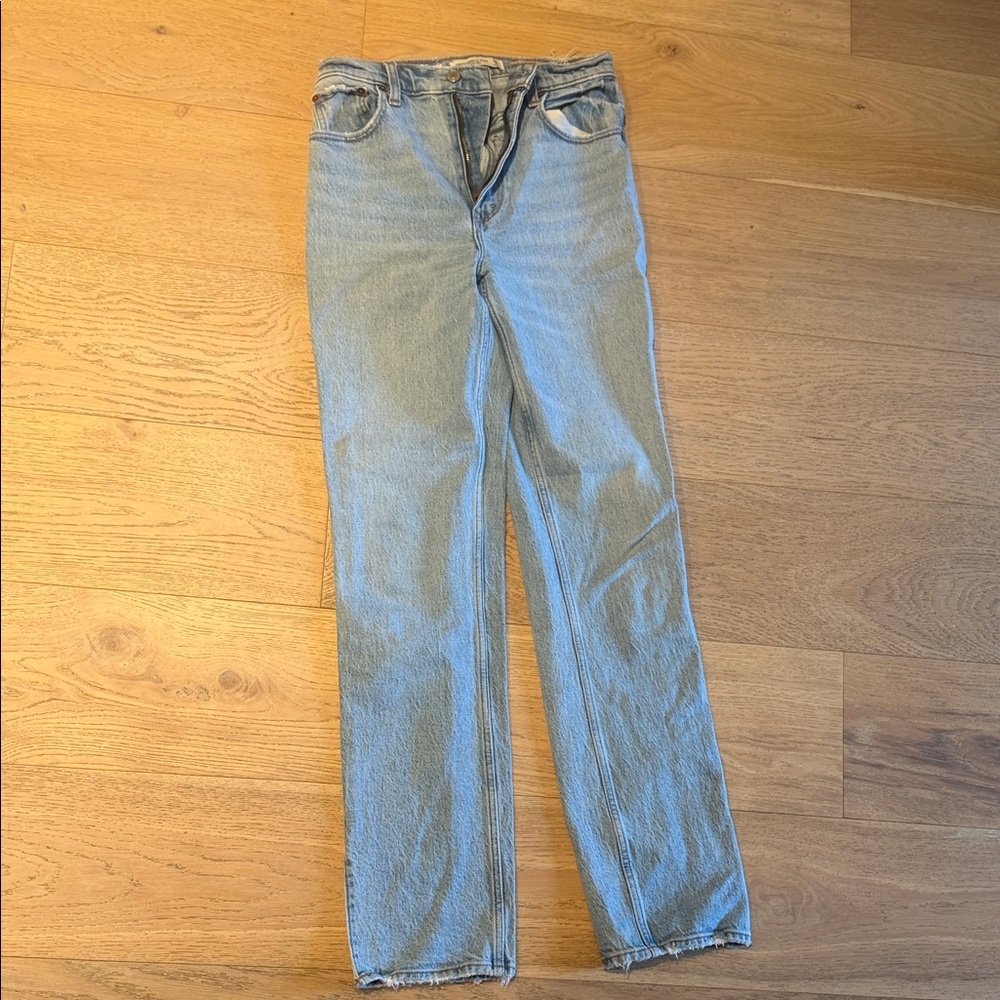 Abercrombie & Fitch Light 90s Curve Love High Rise Jeans